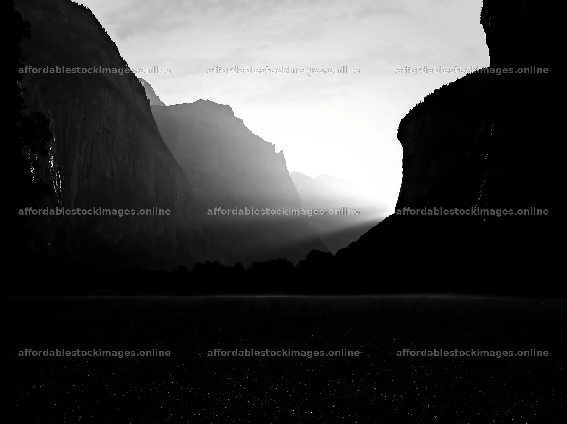 Lauterbrunnen Valley meadow with light rays shining through – stock images 9174x6866
